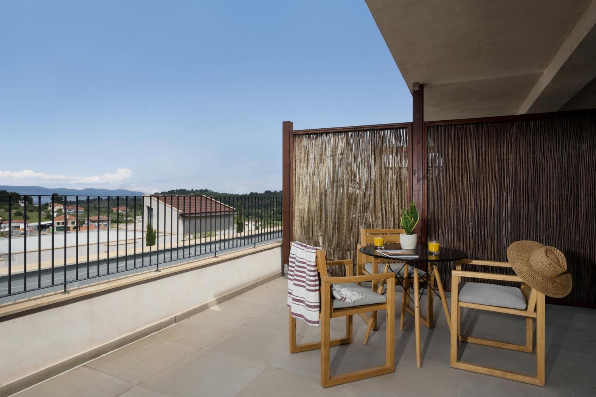 Pnoes Luxury Aparthotel *