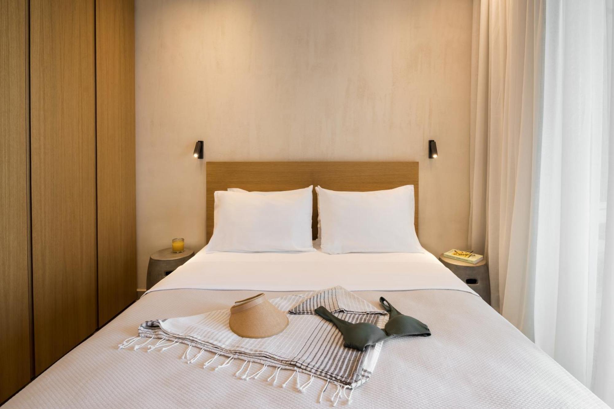 Aparthotel Pnoes Luxury