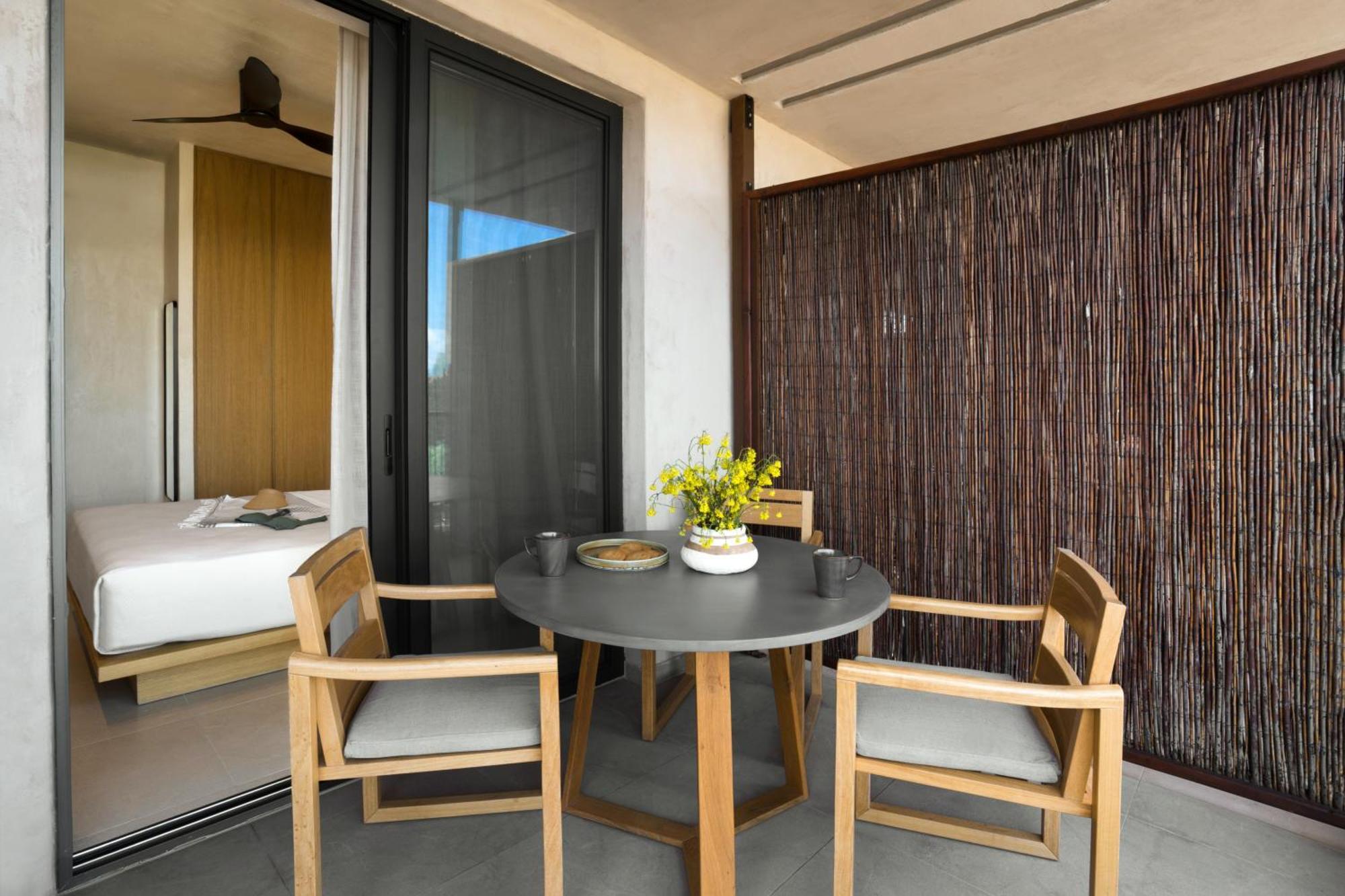 Pnoes Luxury Aparthotel *