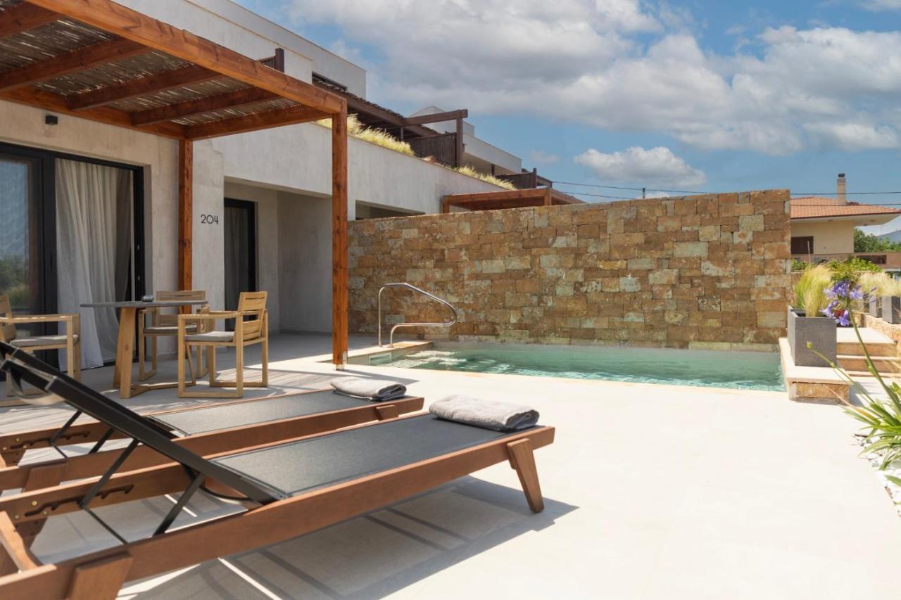 Pnoes Luxury Aparthotel