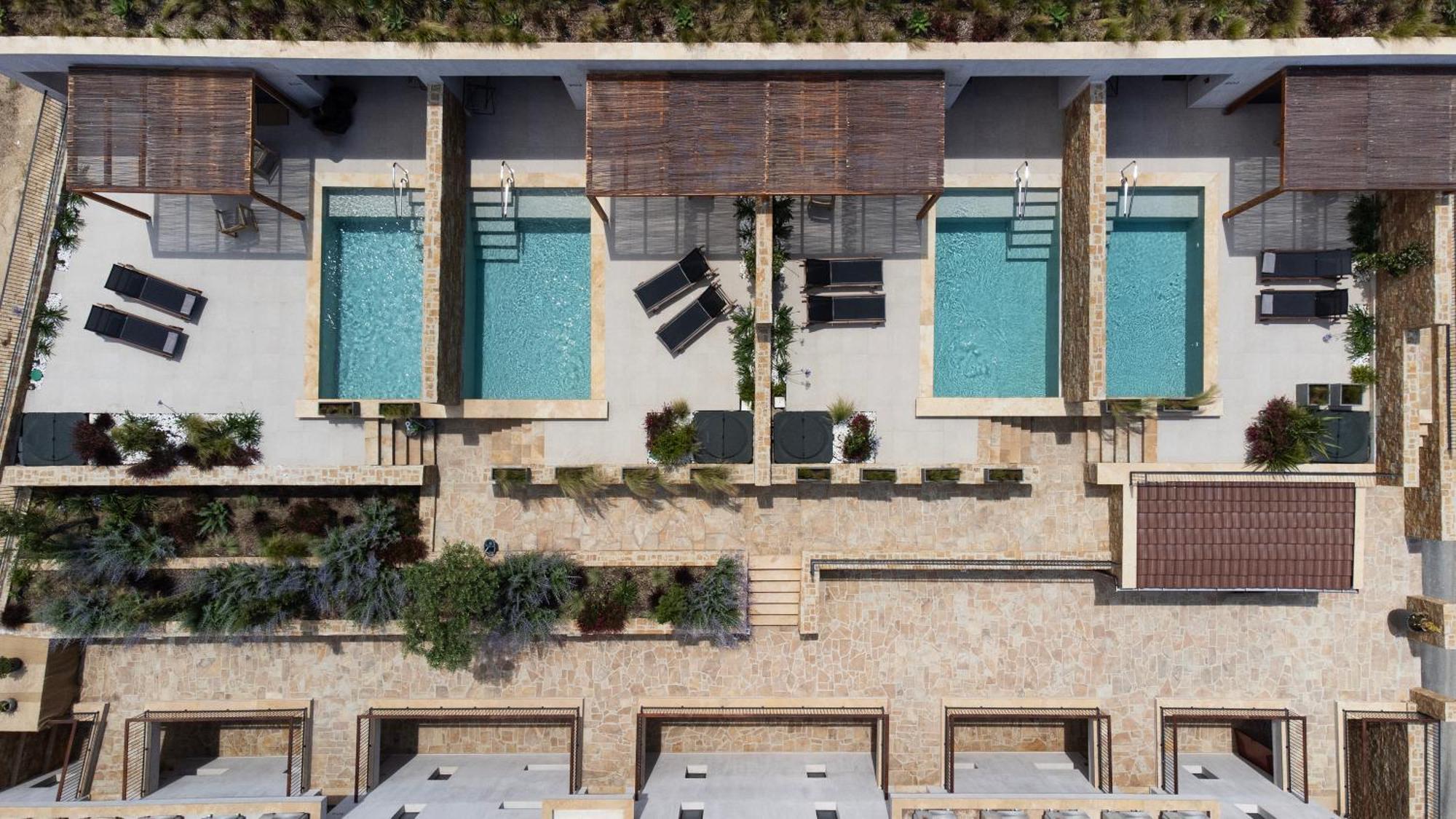 Pnoes Luxury Aparthotel *