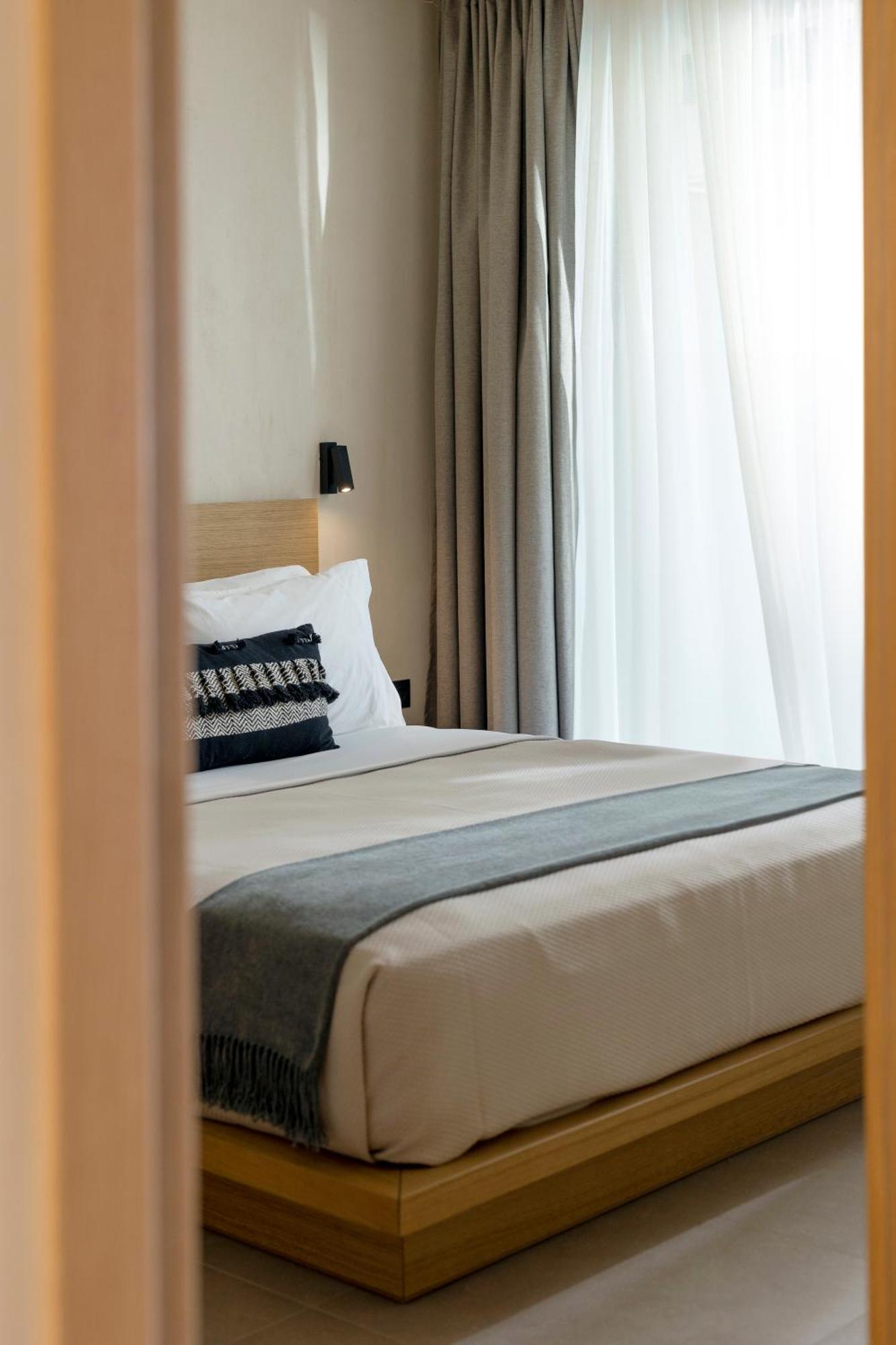 Pnoes Luxury Aparthotel Paliouri